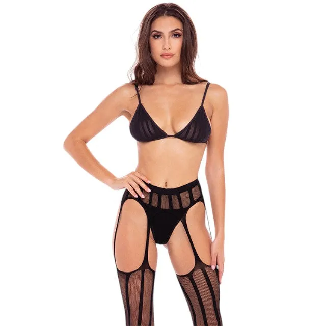 Lenjerie sexy 3 piese RENE ROFE Straight Up. cu sutien. chilot tanga și dresuri cu portjartier. model cu dungi verticale. negru. mărimea M/L. model 7096-BLKML